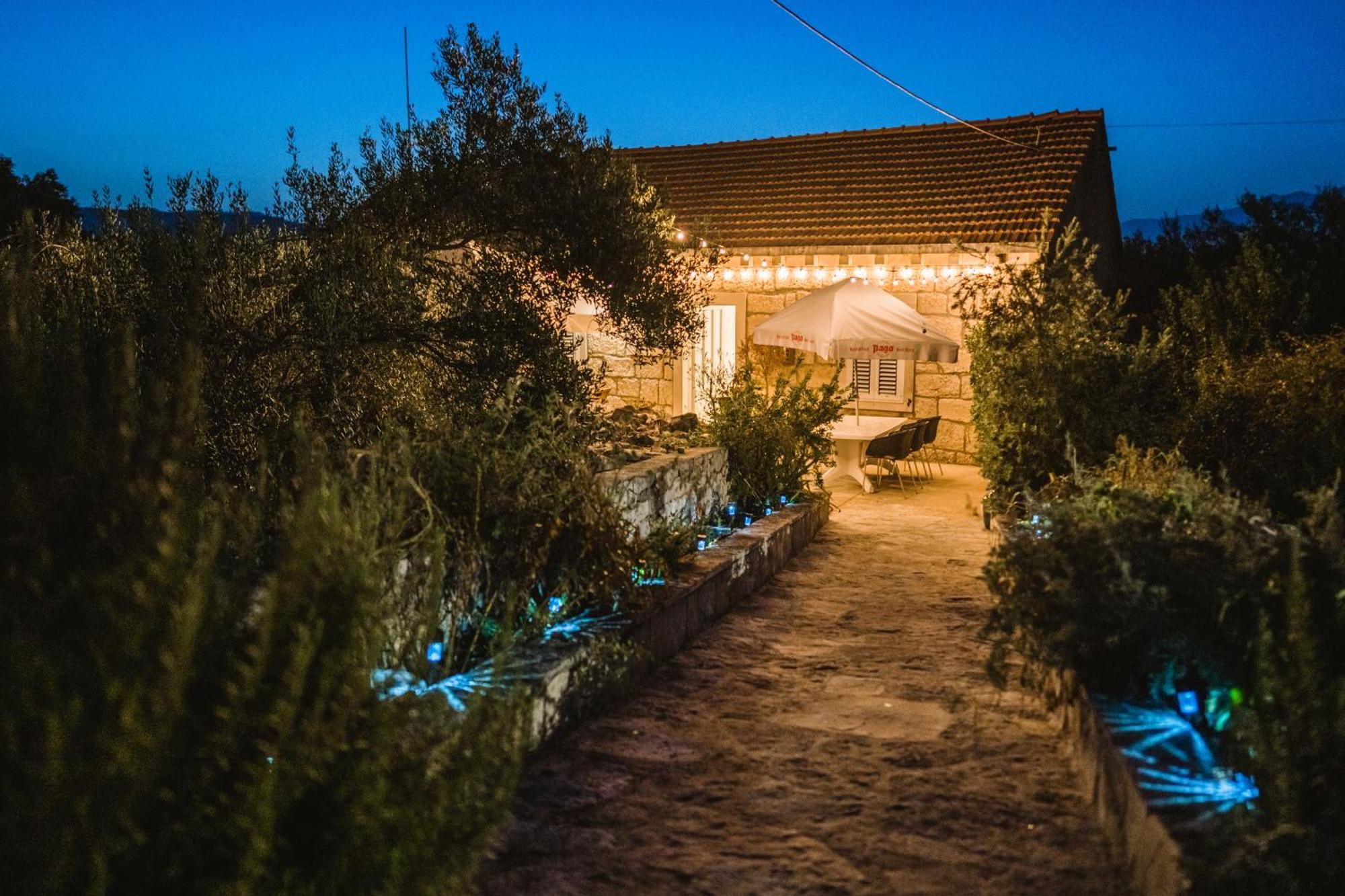 Orgula Hotel Лумбарда Екстериор снимка